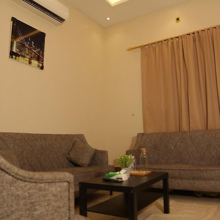 Spacious Apartments At Basla St 3 Mins From King Fahd Stadium ริยาดห์ ภายนอก รูปภาพ