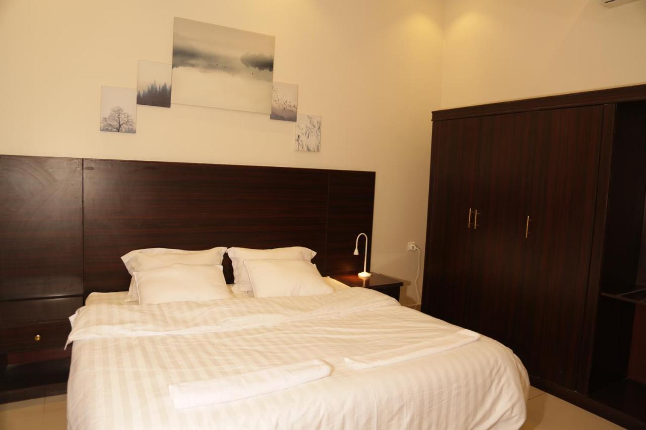 Spacious Apartments At Basla St 3 Mins From King Fahd Stadium ริยาดห์ ภายนอก รูปภาพ