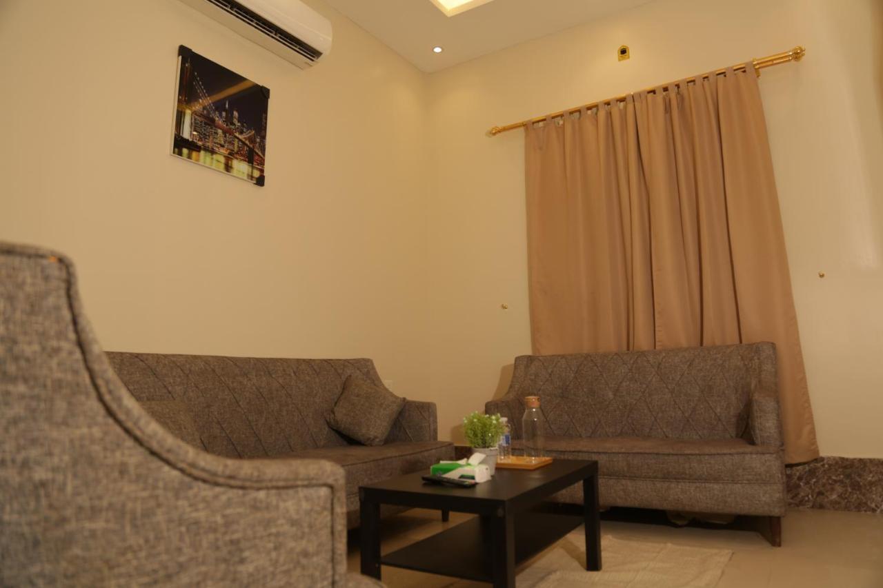 Spacious Apartments At Basla St 3 Mins From King Fahd Stadium ริยาดห์ ภายนอก รูปภาพ